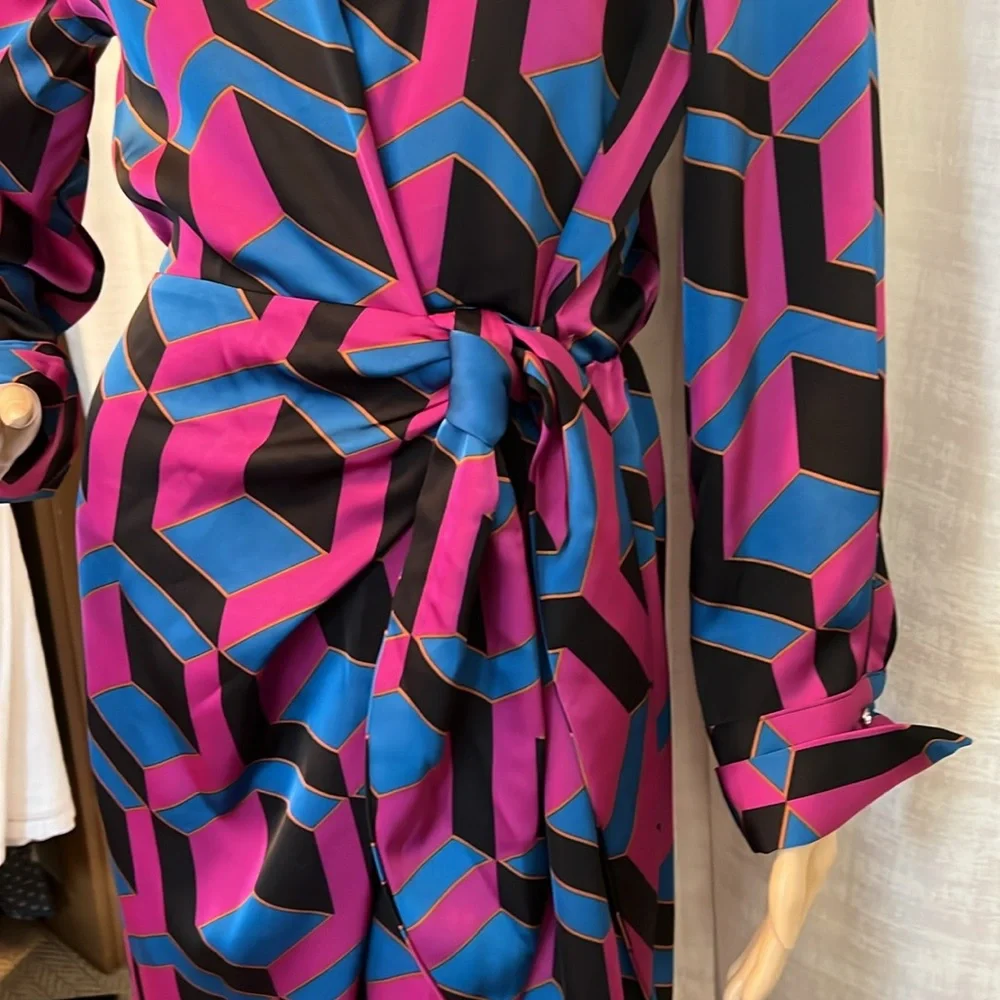 House of Harlow 1960 NWT Size Small Silky Geometric Print Wrap Maxi Dress (0369) - Picture 9 of 16